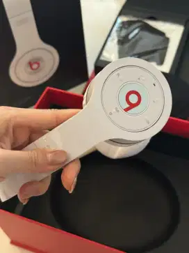 Beats Wireless ByDr Dre 2.0 Over Ear headphone