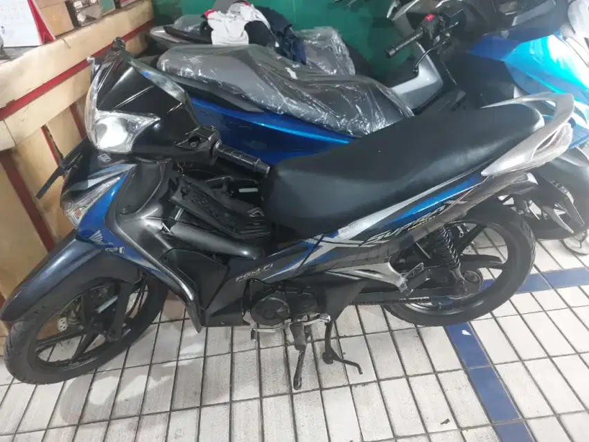 Lagi nyari Supra x 125 Helm in th 2016/17 km low ok