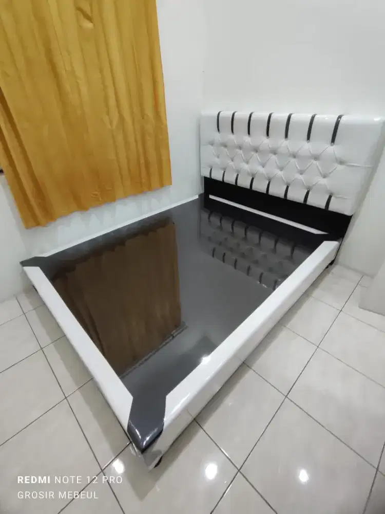 DIPAN SANDARAN 160 X 200 CM