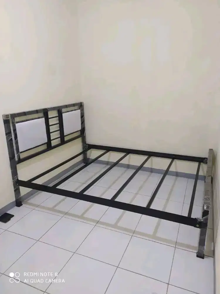 Ranjang Besi 160 x 200 cm
