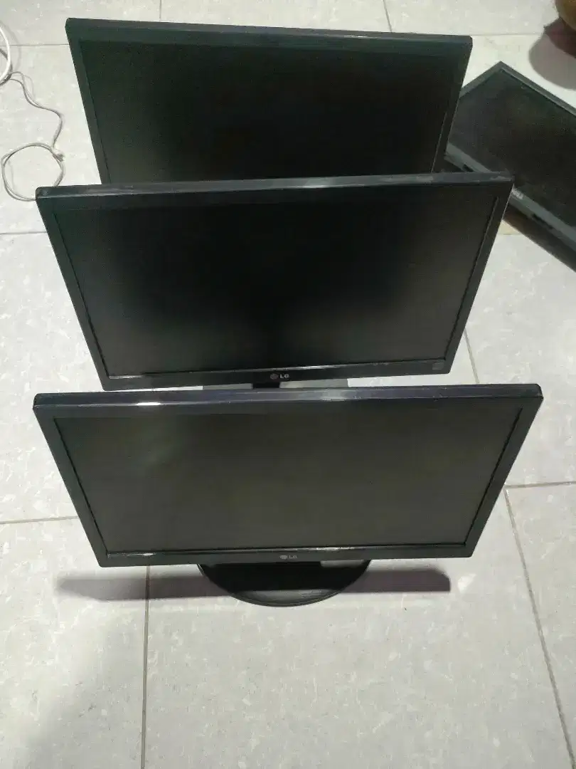 Dicari Monitor Sebanyak mungkin