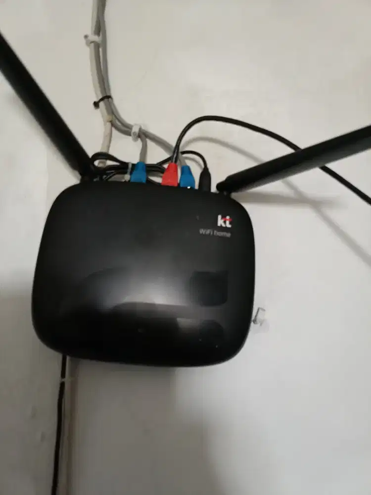 Akses Router Wifi Dual Band 2,4 dan 5 GHz Sinyal Kuat Stabil Istimewa