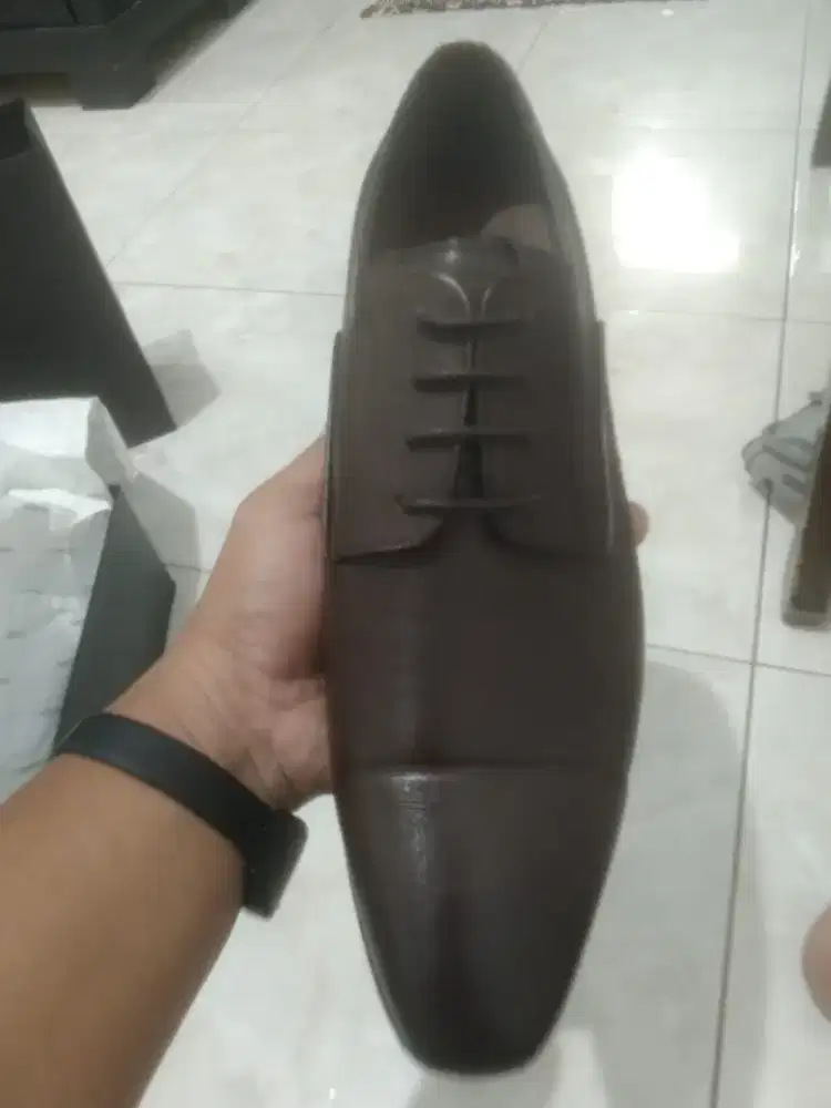 Sepatu pedro kulit  no 40 original baru dus