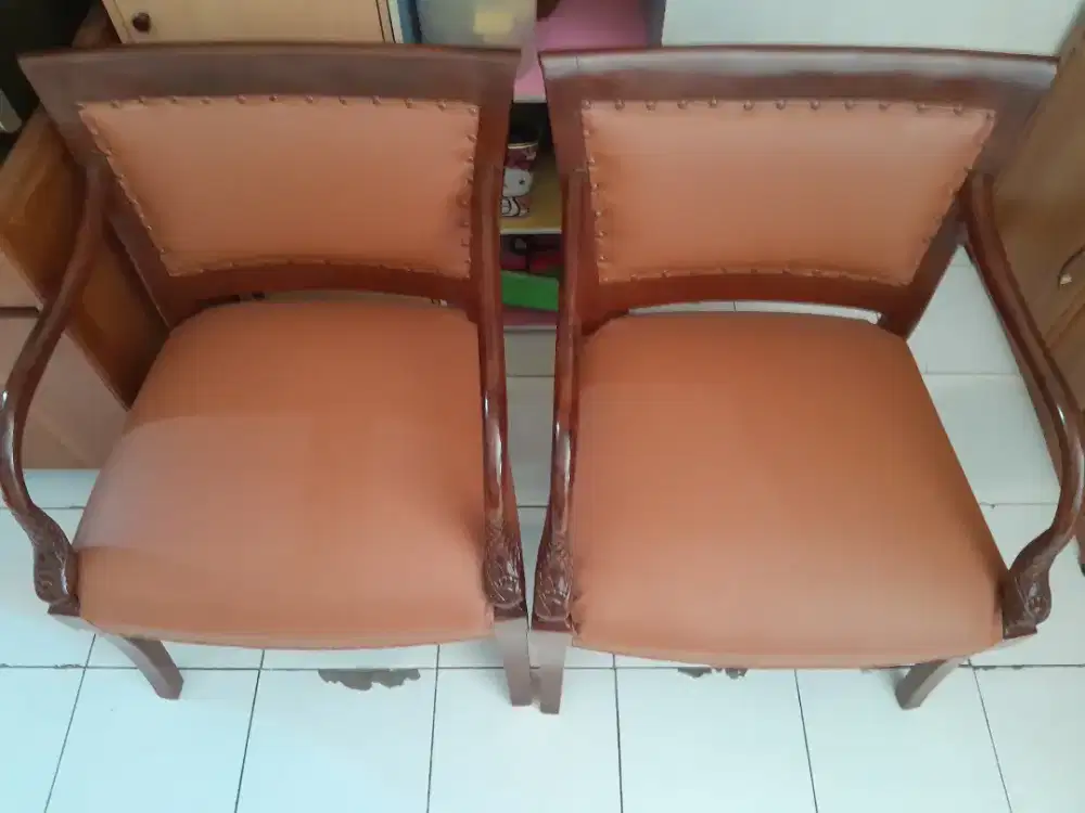 1 set meja kursi kayu