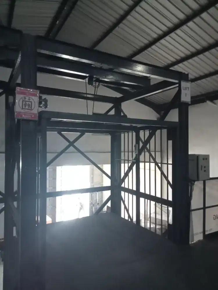 Pasang lift barang ,dumbwaiter, homelift dll