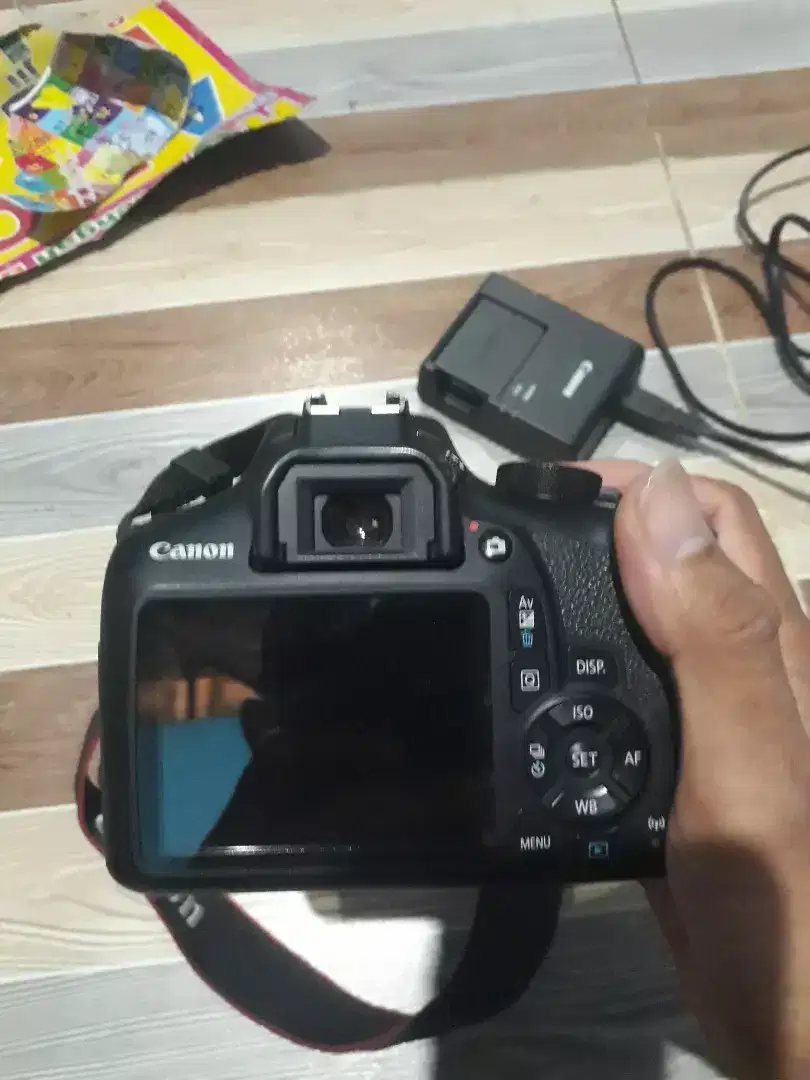 Canon eos 1300D + kit