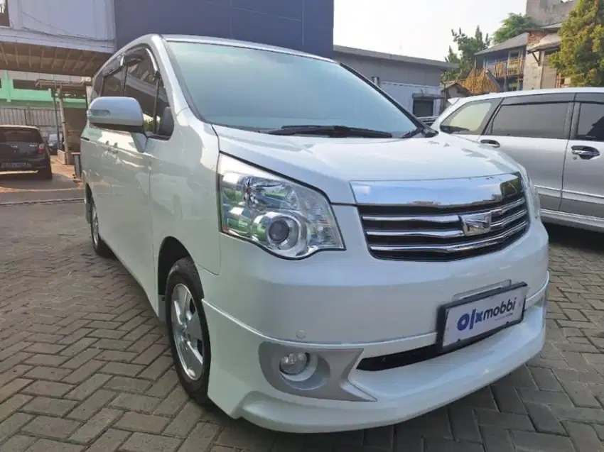 [OLX Mobbi] Toyota Nav1 2.0 V Limited Luxury Bensin-AT 2013 TBV