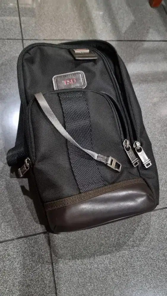 Tas sling bag pria TUMMI original