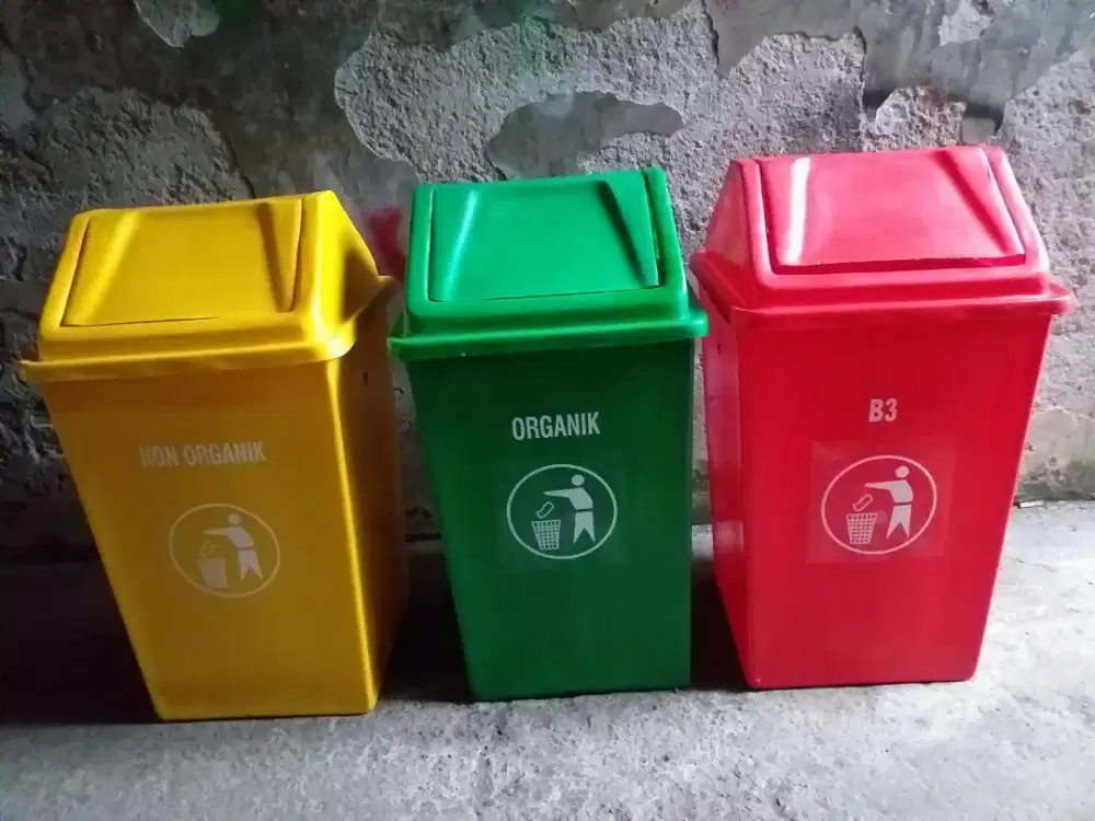 tempat sampah fiberglass kotak 50Ltr single (tanpa tiang)