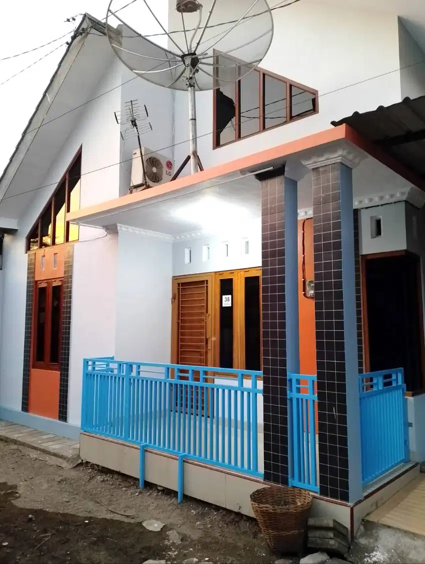 Rumah dengan Mezzanine dekat Jalan Raya Berbah