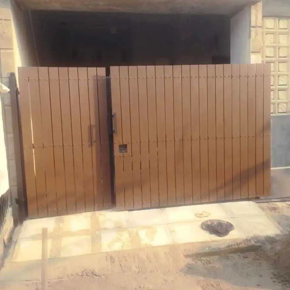 Pagar dorong conwood