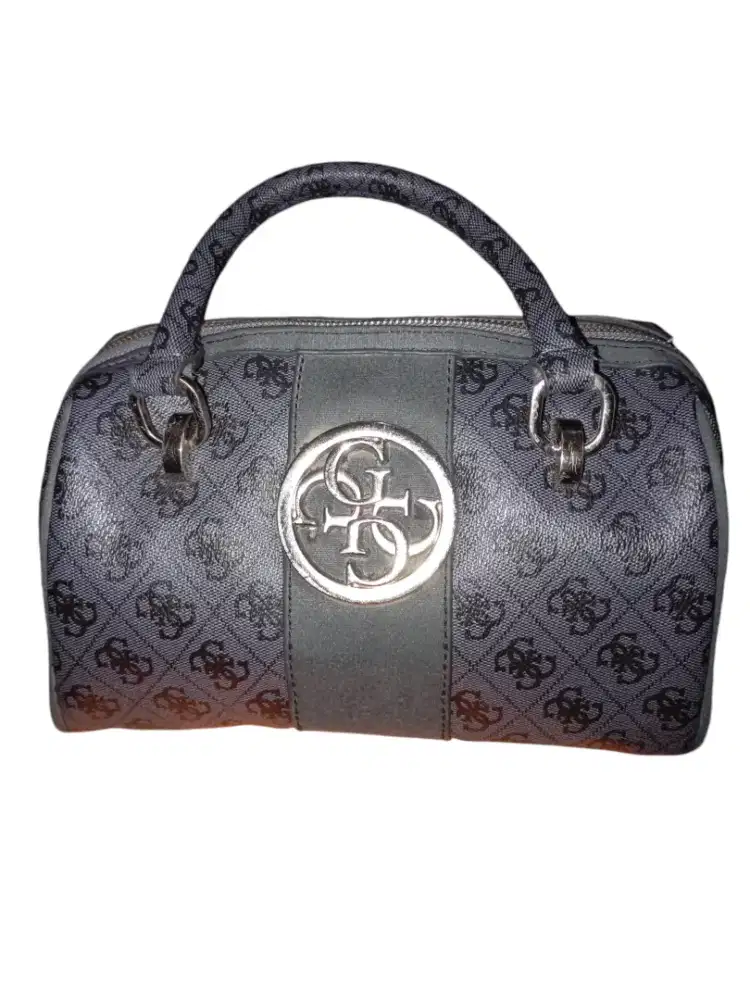 Preloved Tas Speedy Guess