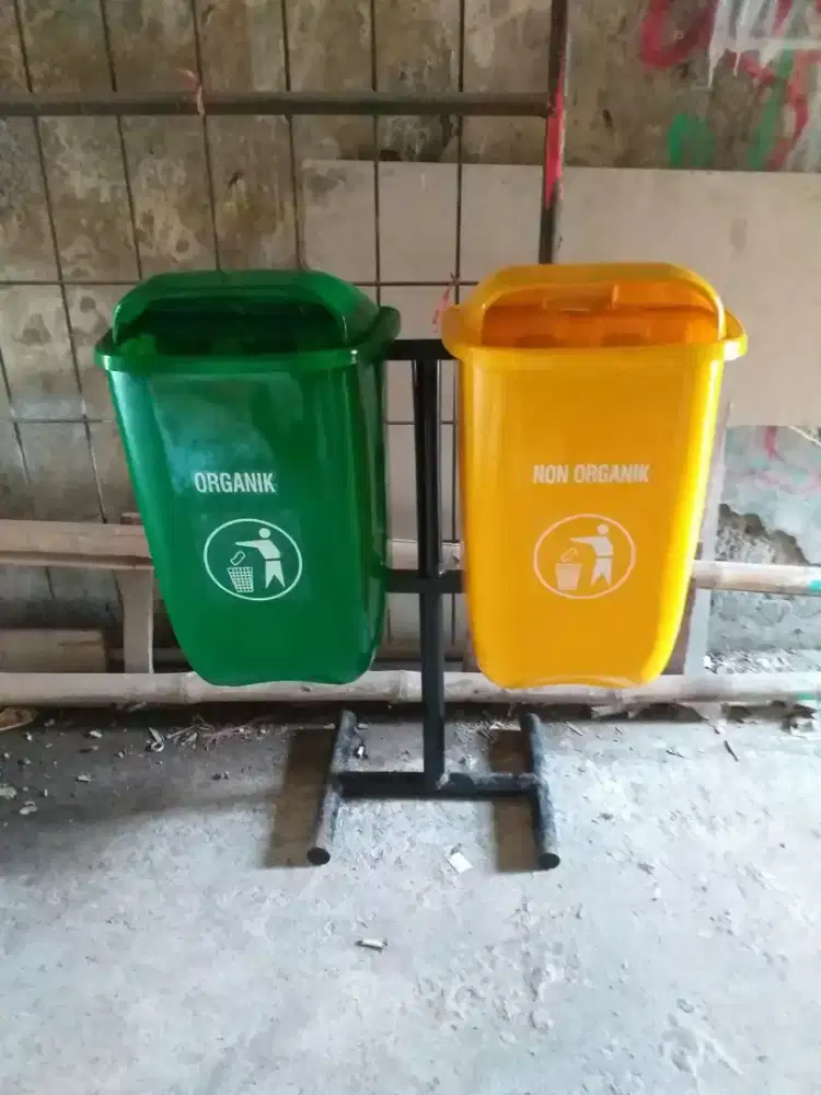 tempat sampah fiberglass oval 50 ltr 2in1