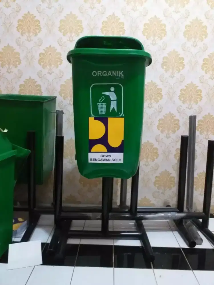 tempat sampah fiberglass oval 50Ltr singel