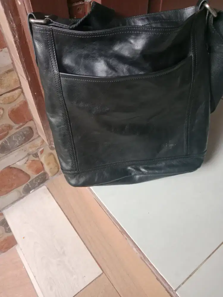 Tas cowok kulit asli dan kuat gak ada 2nya