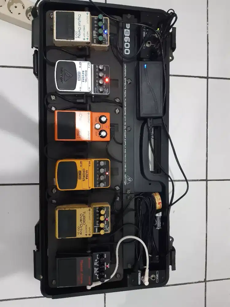 Efek Gitar pedal board