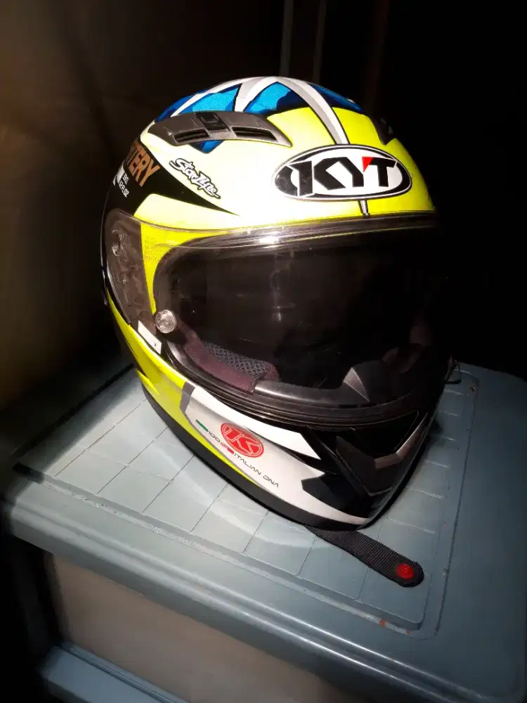 helm kyt vendeta 2 ale Ix espargaro  size L murah