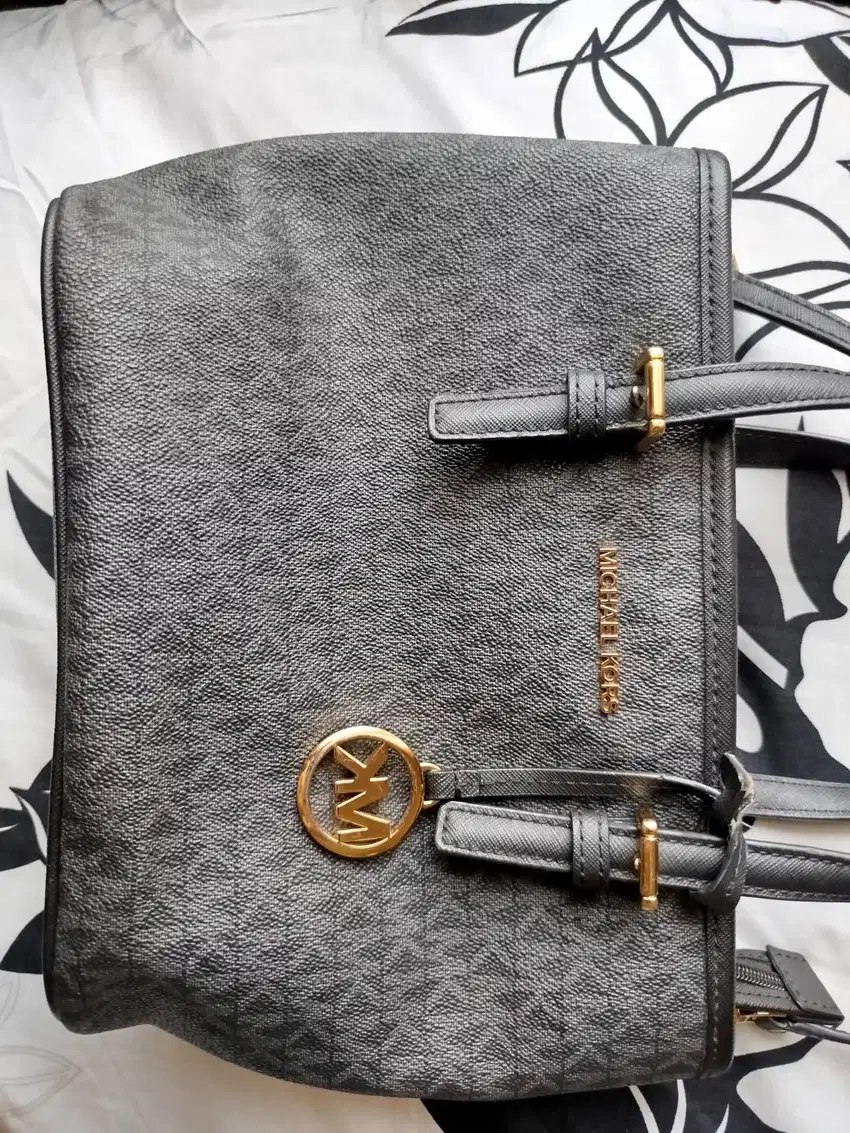 Michael Kors Monogram Travel XS 100% Original