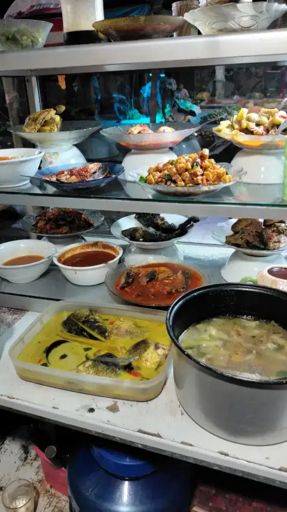 D butuhkan karyawan yg bisa masak khususnya wanita, area bekasi timur