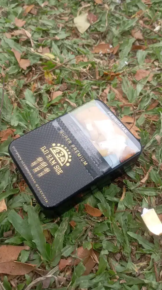 Wadah kaleng super premium special edition 234 ultah 111