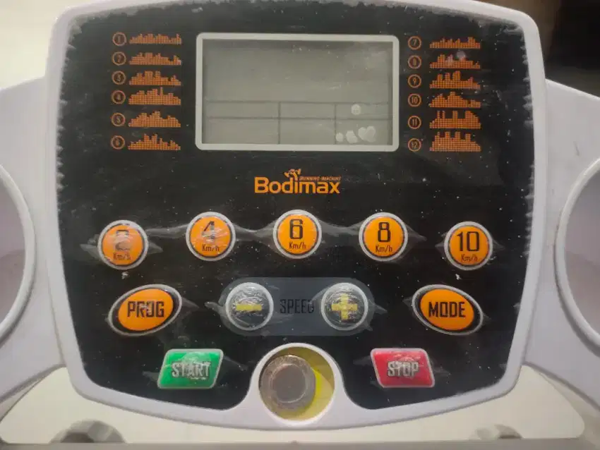 Treadmill Bodimax Warna Putih Abu Preloved