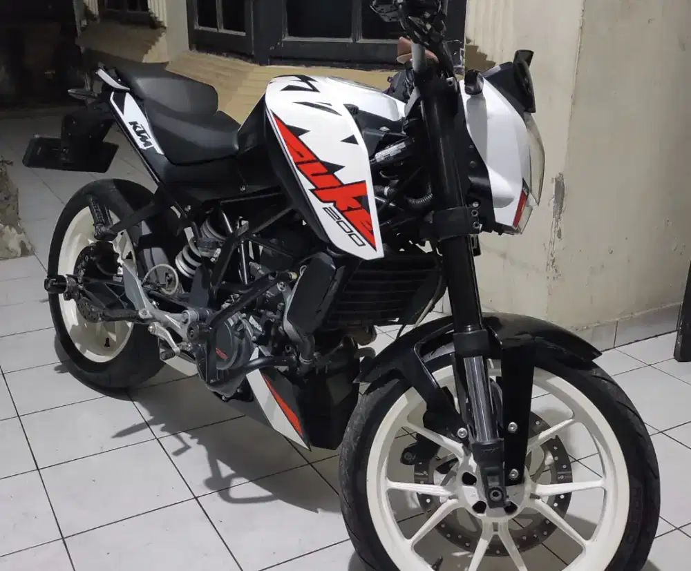 KTM DUKE 200 MUKUS 23 JT SAJA Pajak ON khusus hari ini