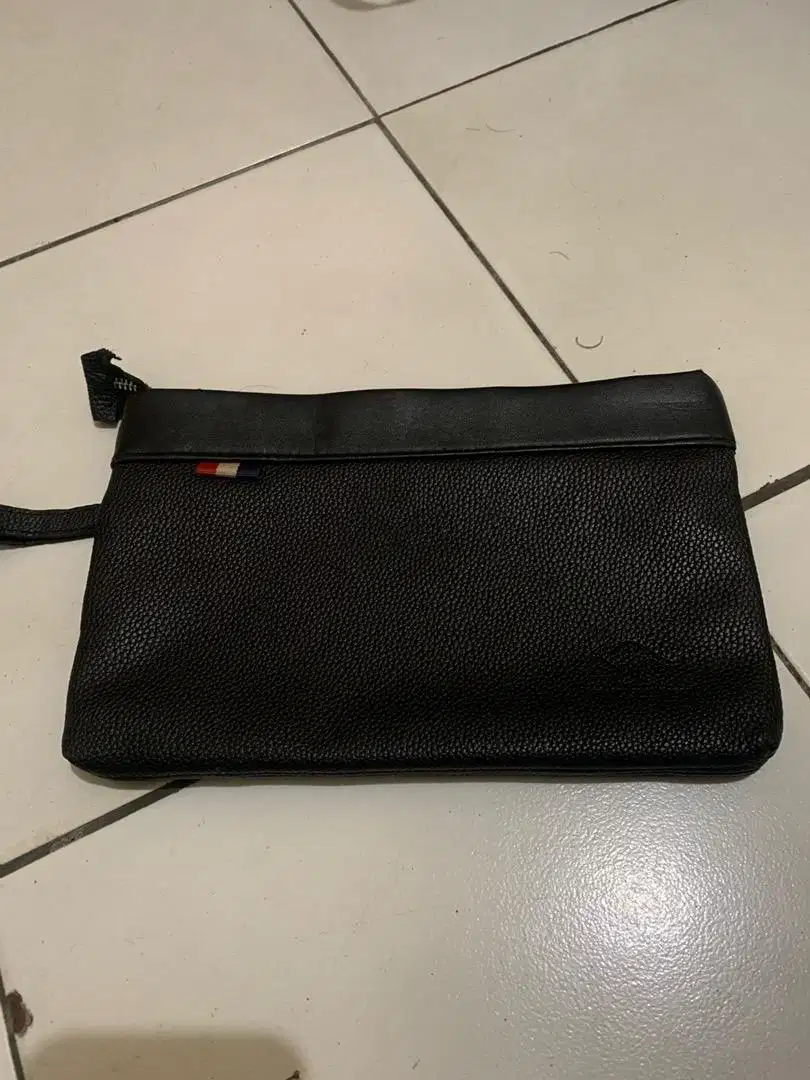 Tas tangan (handbag)