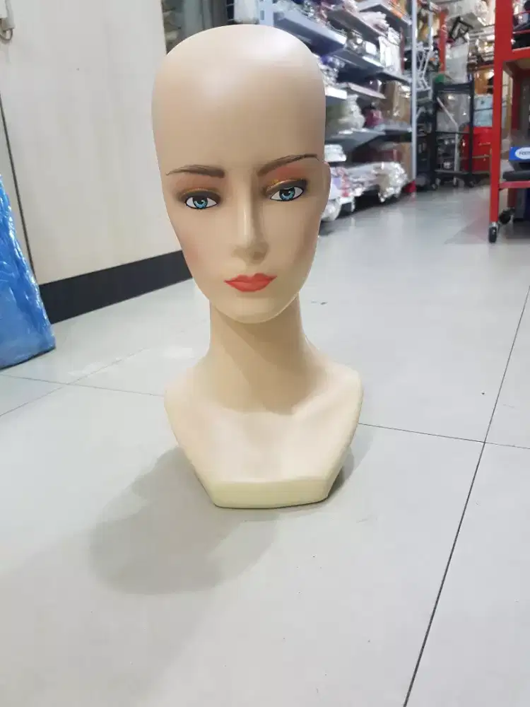 Patung jilbab dewasa