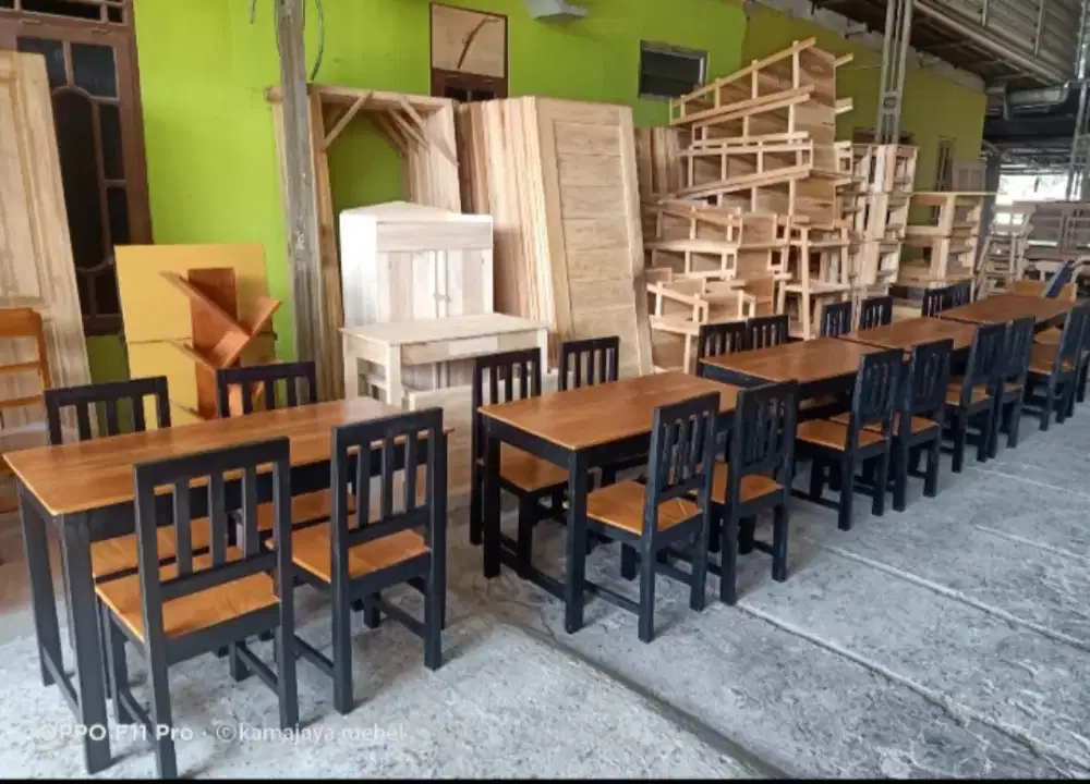 Set meja kursi warung