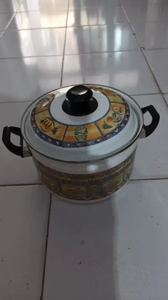 Panci enamel serba guna diameter 24cm tinggi 15cm
