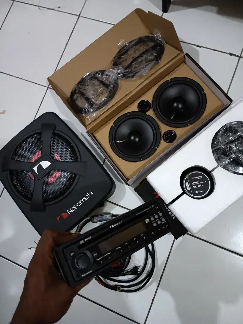 Audio Nakamichi Subwoofer Aktif Kolong Split Coaxial Head Unit