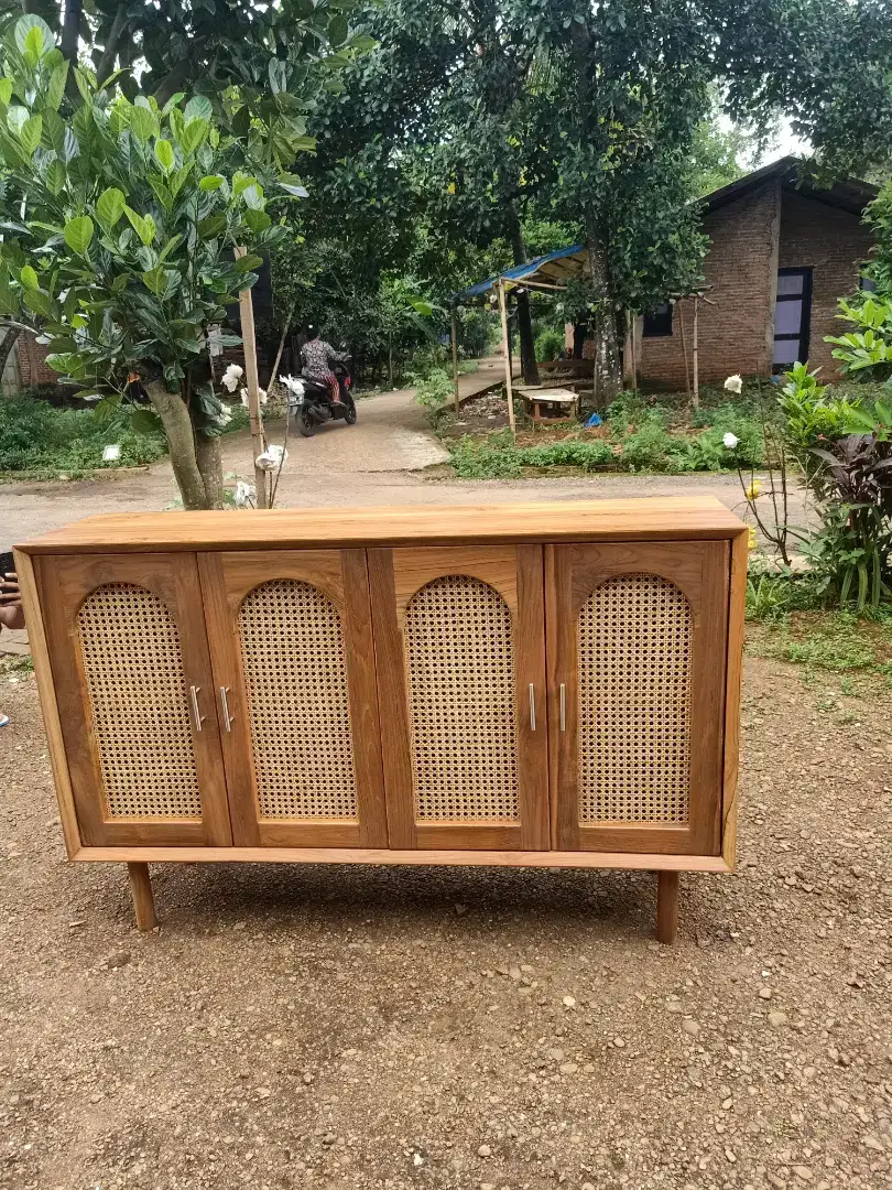 Bufet minimalis model vintage bahan kayu jati