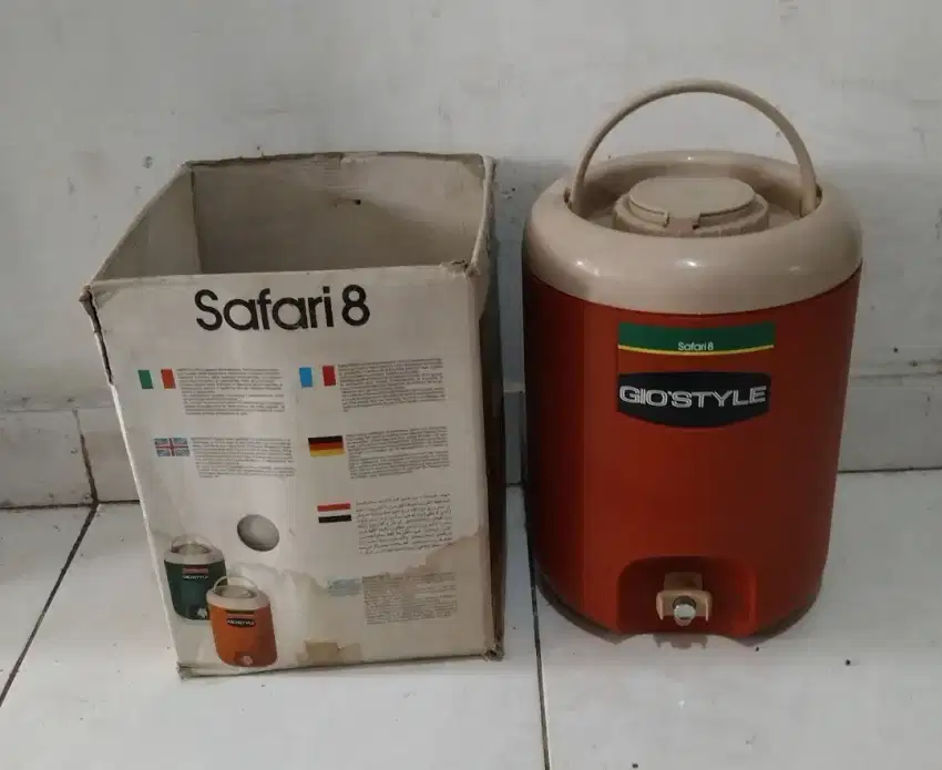 Safari 8 tempat air minum