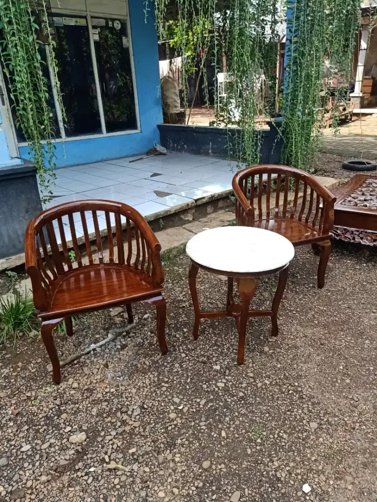 Kursi teras Betawi kombinasi finising marmer