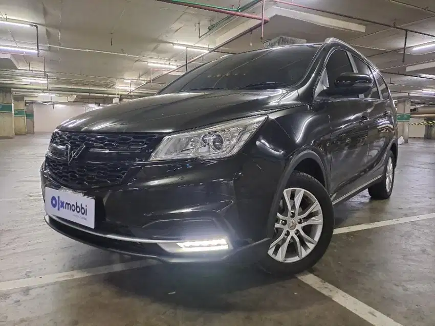 Pajak Panjang  Wuling Cortez 1.5S T Lux+ Bensin-AT 2022 Hitam /