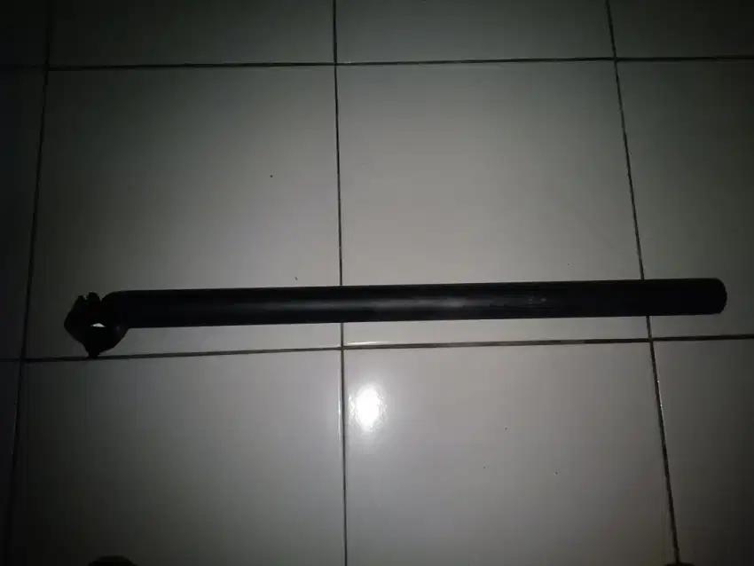 Seatpost sepeda lipat