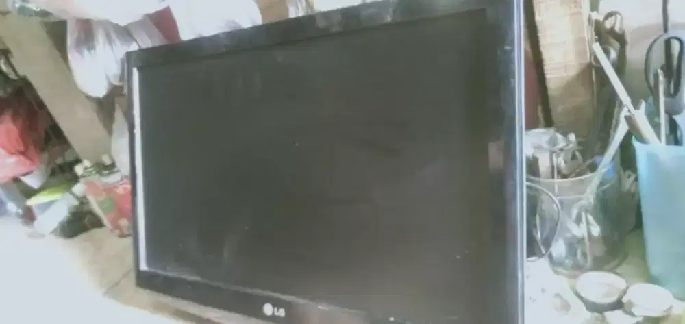 Tv led LG kond mls skl syg matot layar aman utk yg phm sj murah deh