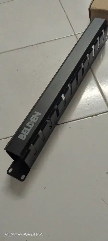 Wire managemen merk belden dari plat original