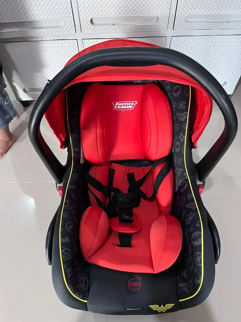 Dijual murah baby carseat babydoes kondisi masih bagus