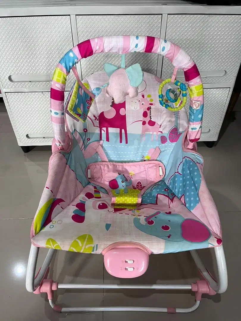 Dijual bouncer anak warna pink