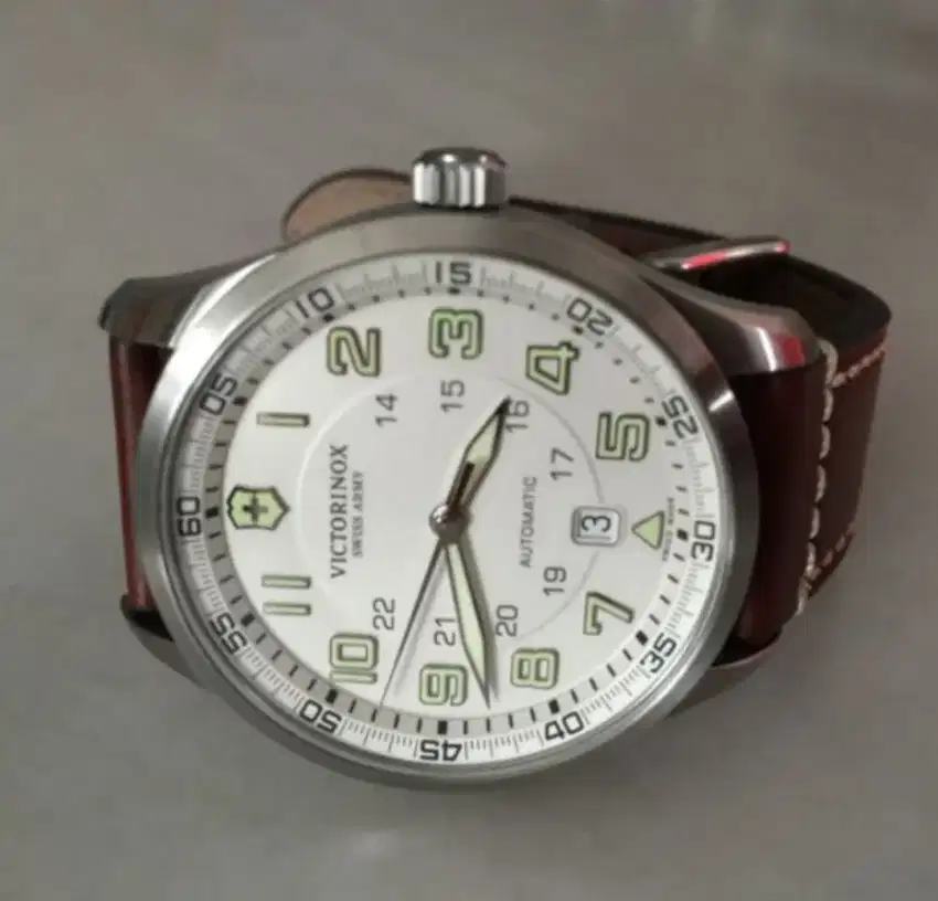 Victorinox Swiss Army Airboss 241505 White Dial Automatic