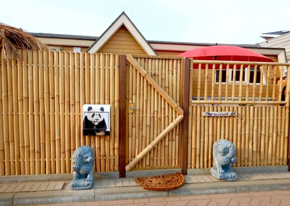 pagar bambu utuh etnik