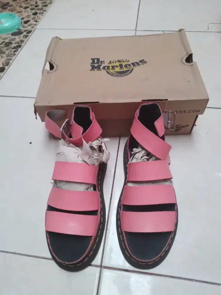 Sepatu Dr Martens