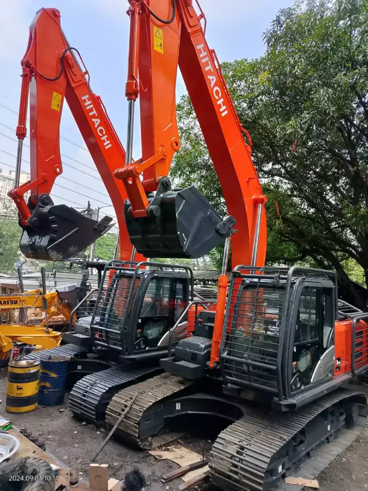 Hitaci 210F tahun 2022