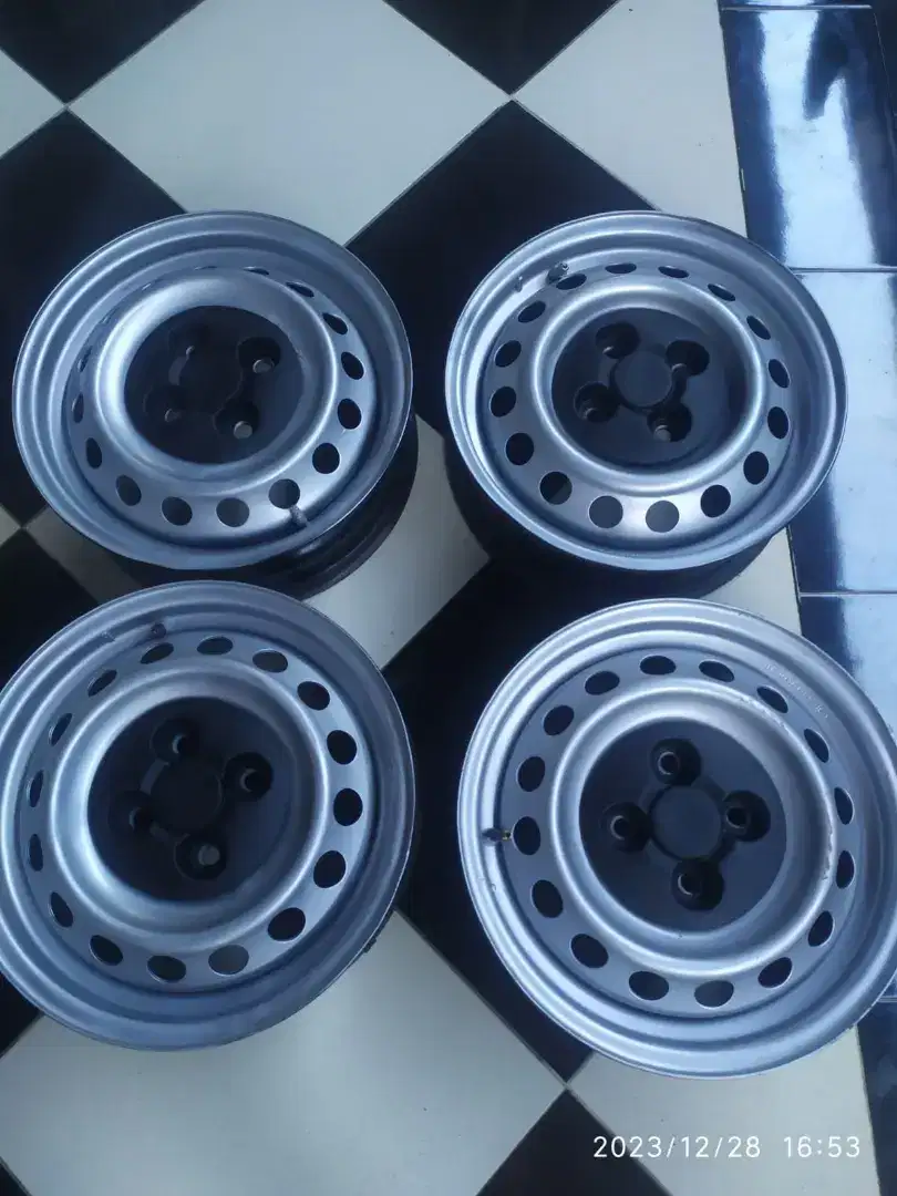 velg 14 kaleng oemlook 4x100 kalcer sigra brio jazz