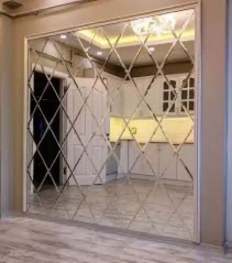 Kaca cermin bevel dekorasi dinding