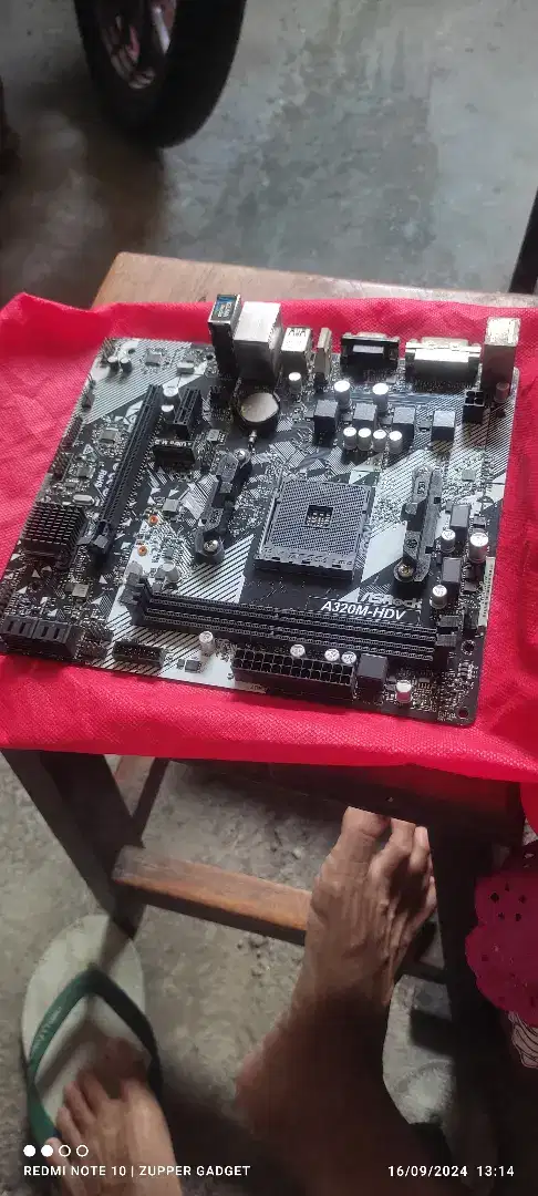 Mobo AMD AM4 Asrock A320-HDV