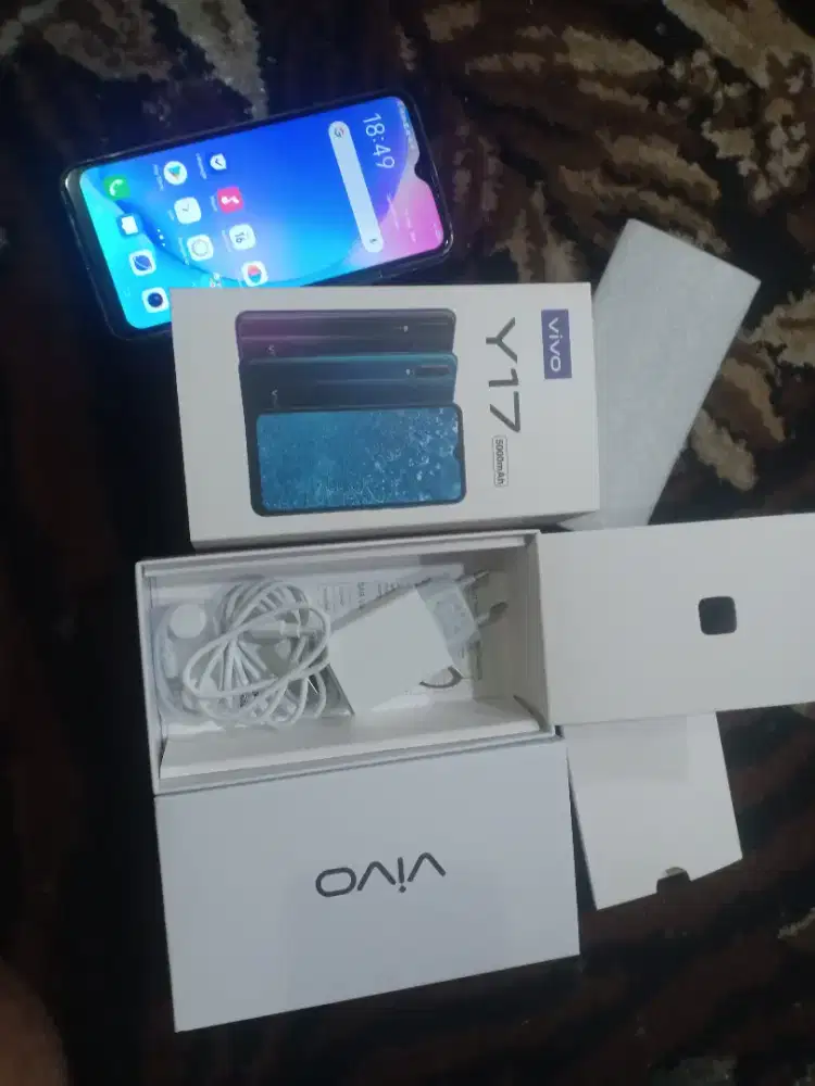 Hp Vivo y17 ram 8/256 Mulus Lengkap