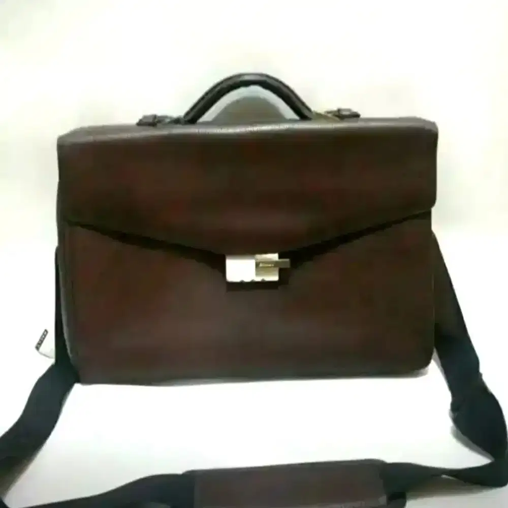 Tas kerja kulit Bally