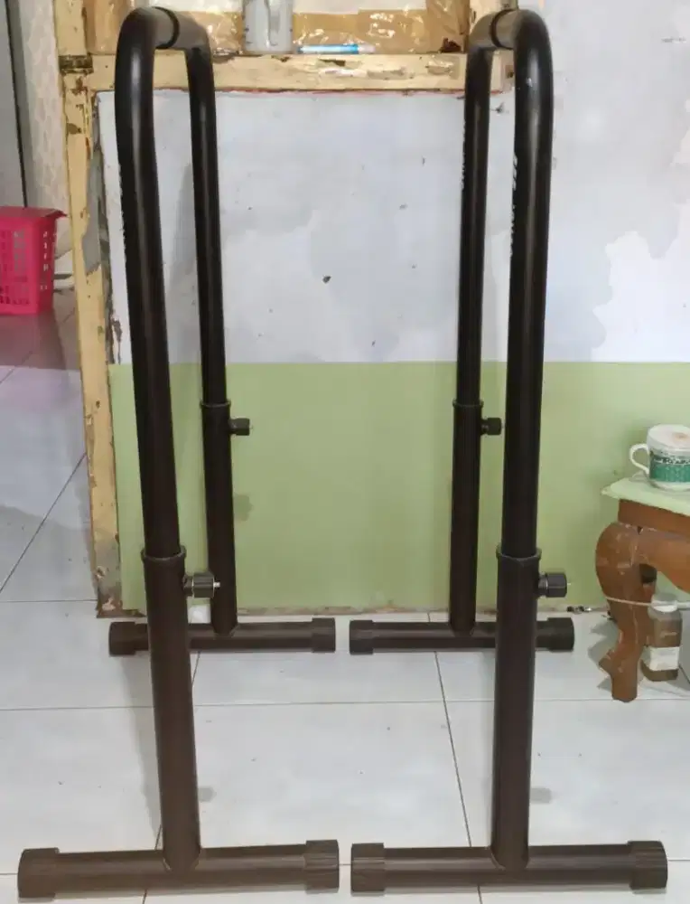 Alat Fitnes Pengangkat Badan